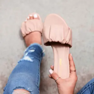 Ruffle Sliders - Nude